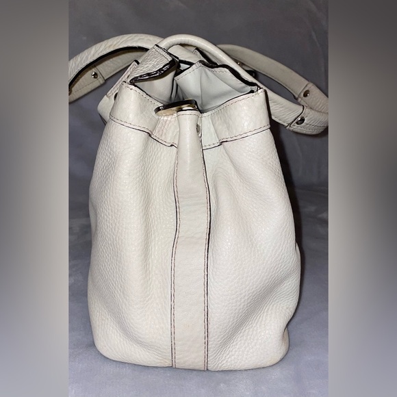 Coach Penelope Ruffle Top Pebble Leather Cream Satchel/Shoulder Bag Yellow Tag - Picture 4 of 13